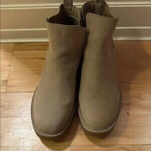 Tan  booties 9 wide NWOT